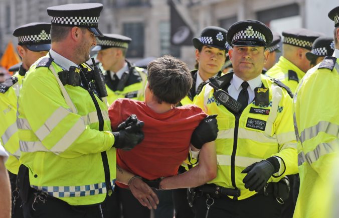 Veľká Británia, polícia, protesty