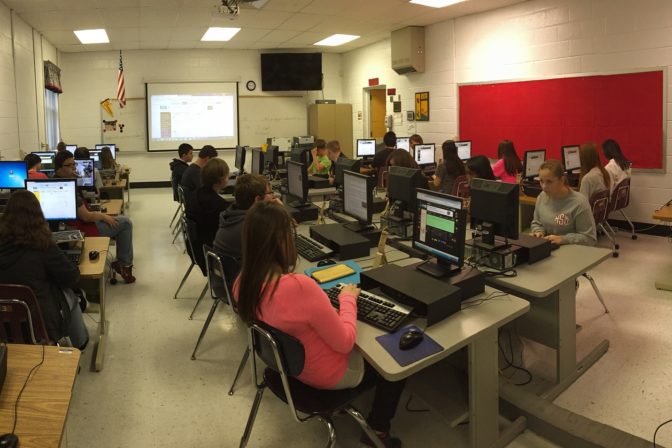Classroom 1541042_1920.jpg