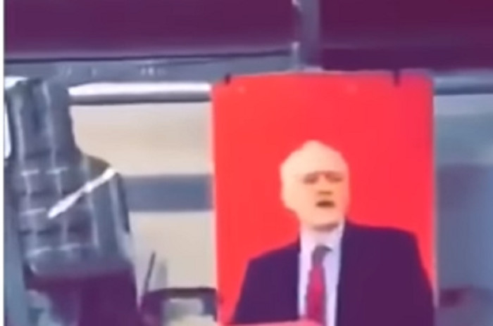 Jeremy Corbyn, vojaci