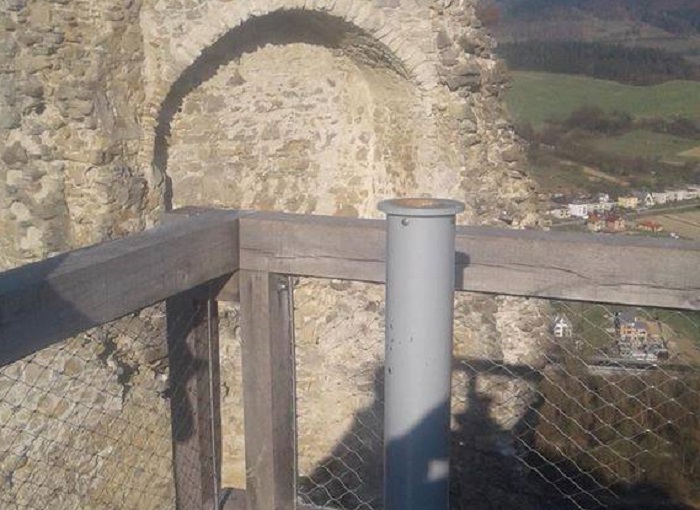 Ďalekohľad, Považský hrad