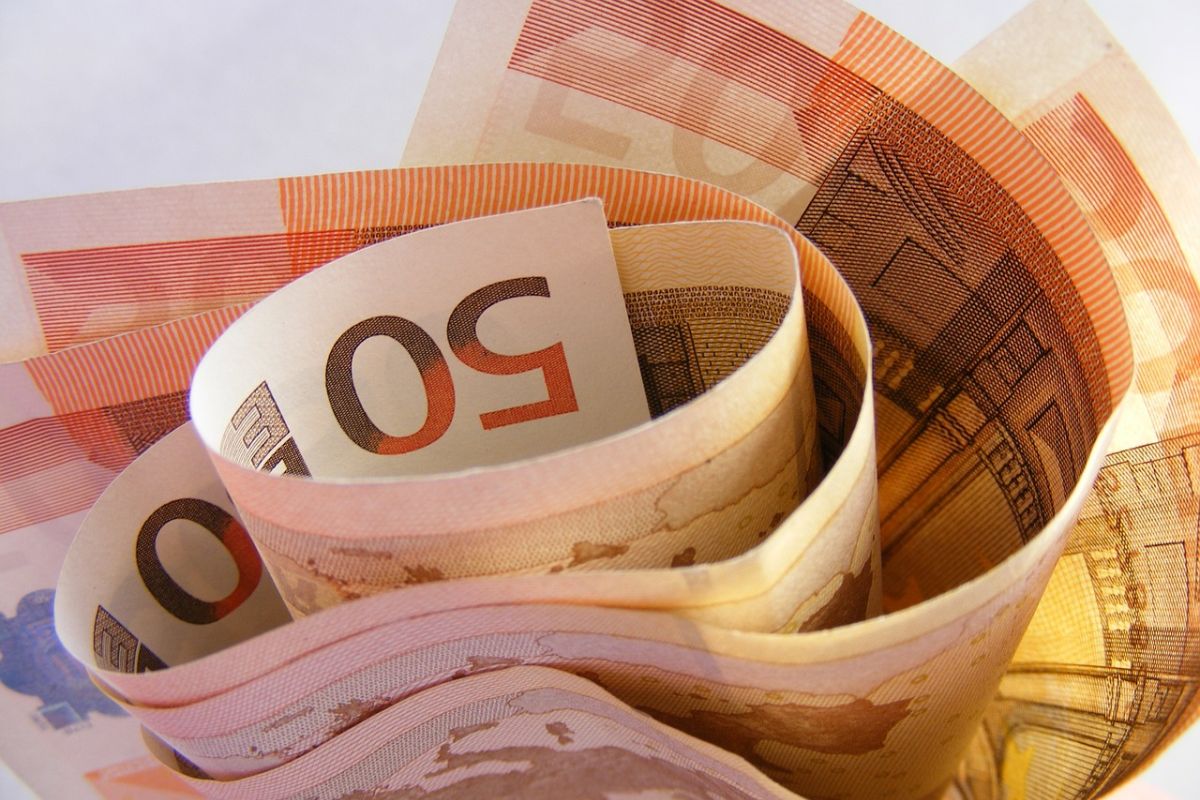Euro_50 zvinute.jpg
