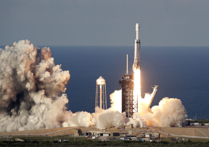 SpaceX, Falcon Heavy