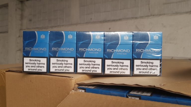 COLNÍCI: Zaistili vyše milión kusov cigariet