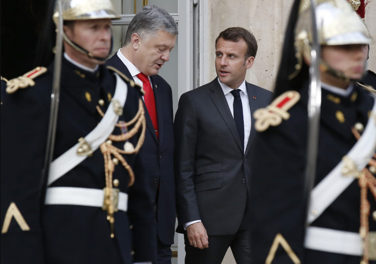 Emmanuel Macron, Petro Porošenko
