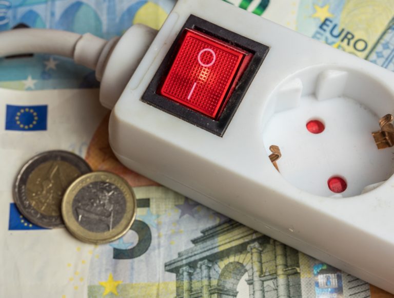 elektrina, peniaze