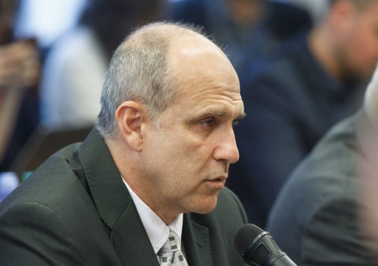 Vypočúvanie kandidátov na post šéfa polície