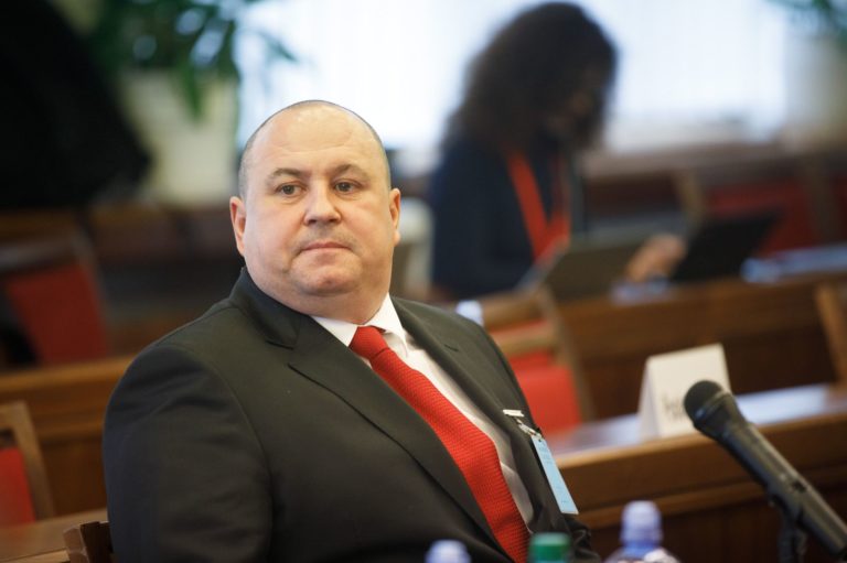 Vypočúvanie kandidátov na post šéfa polície