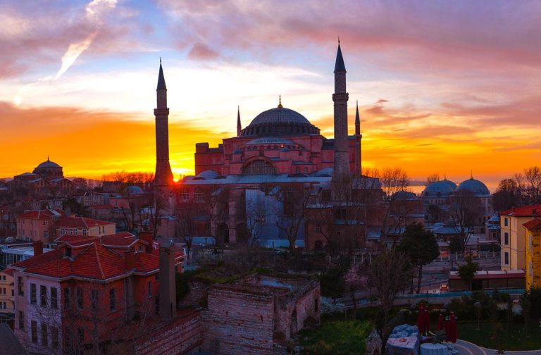 Istanbul 2430072_960_720.jpg
