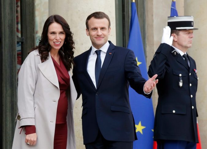 Jacinda Ardernová, Emmanuel Macron