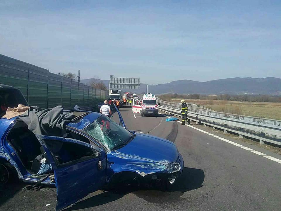 HASIČI: Vážna dopravná nehoda
