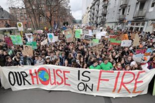 študenti, protest, klimatické zmeny