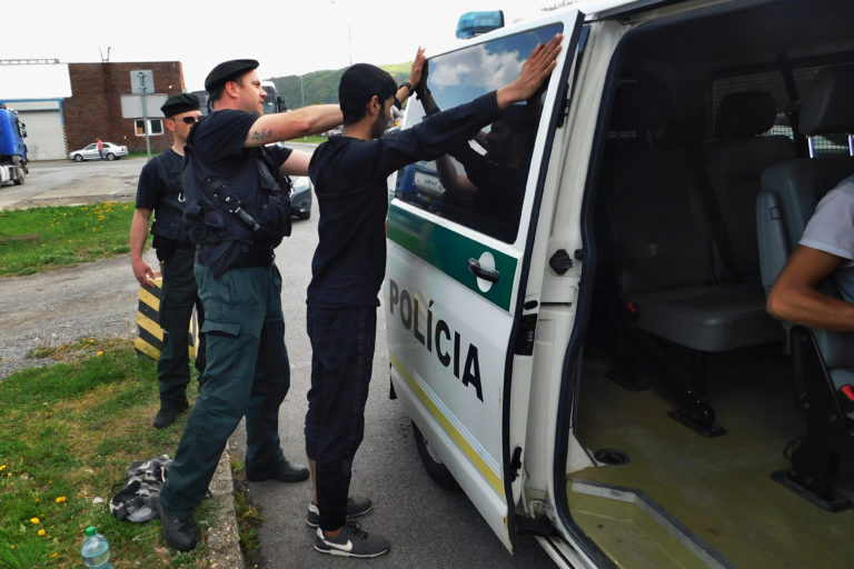 Kamión, migranti