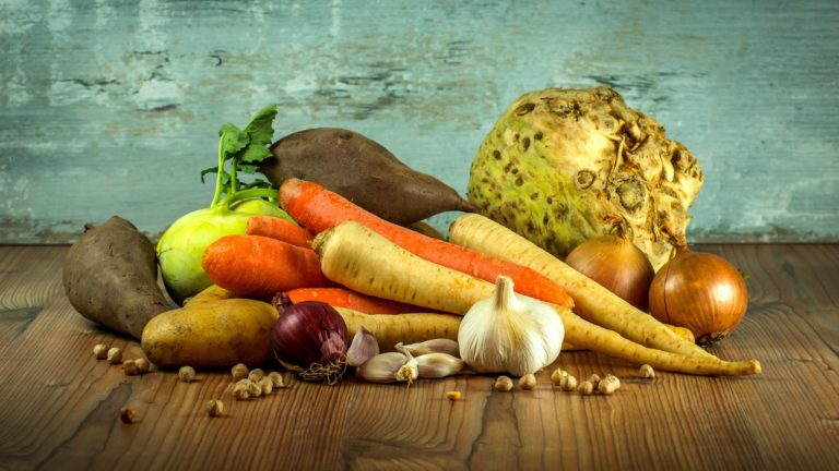 Vegetables 1212845_1920.jpg