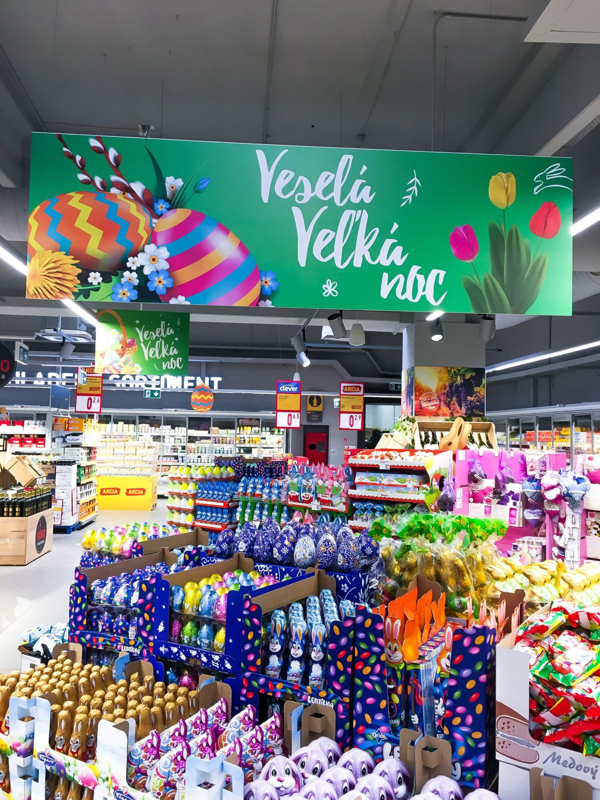 Velka noc_v obchode_02.jpg