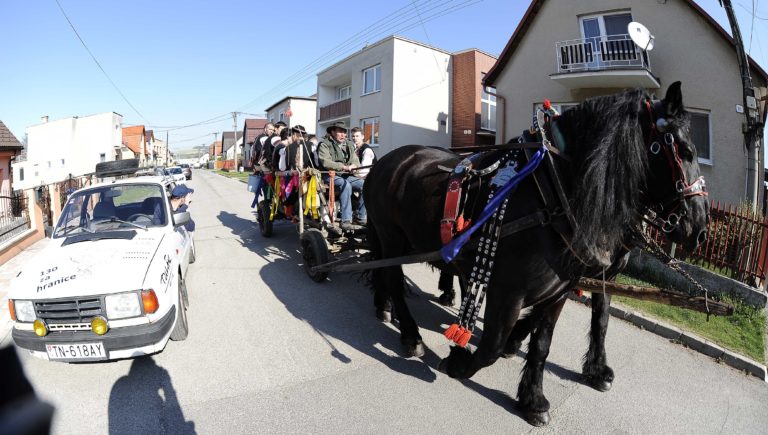 VEĽKÁ NOC: Oblievačka a šibačka