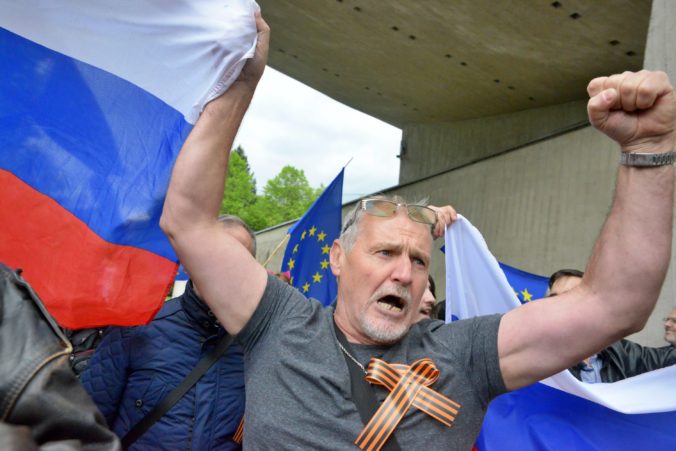 PROTEST: Nočné mačiatka proti Nočným vlkom