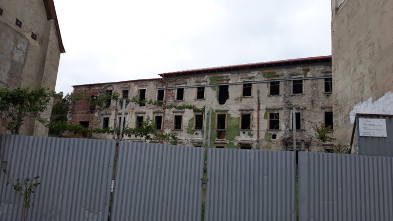 Ruiny Esterházyho palácu