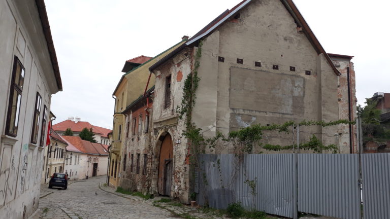 Ruiny Esterházyho palácu