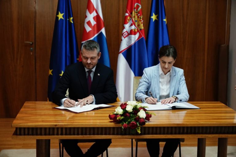 Peter Pellegrini, Anna Brnabič