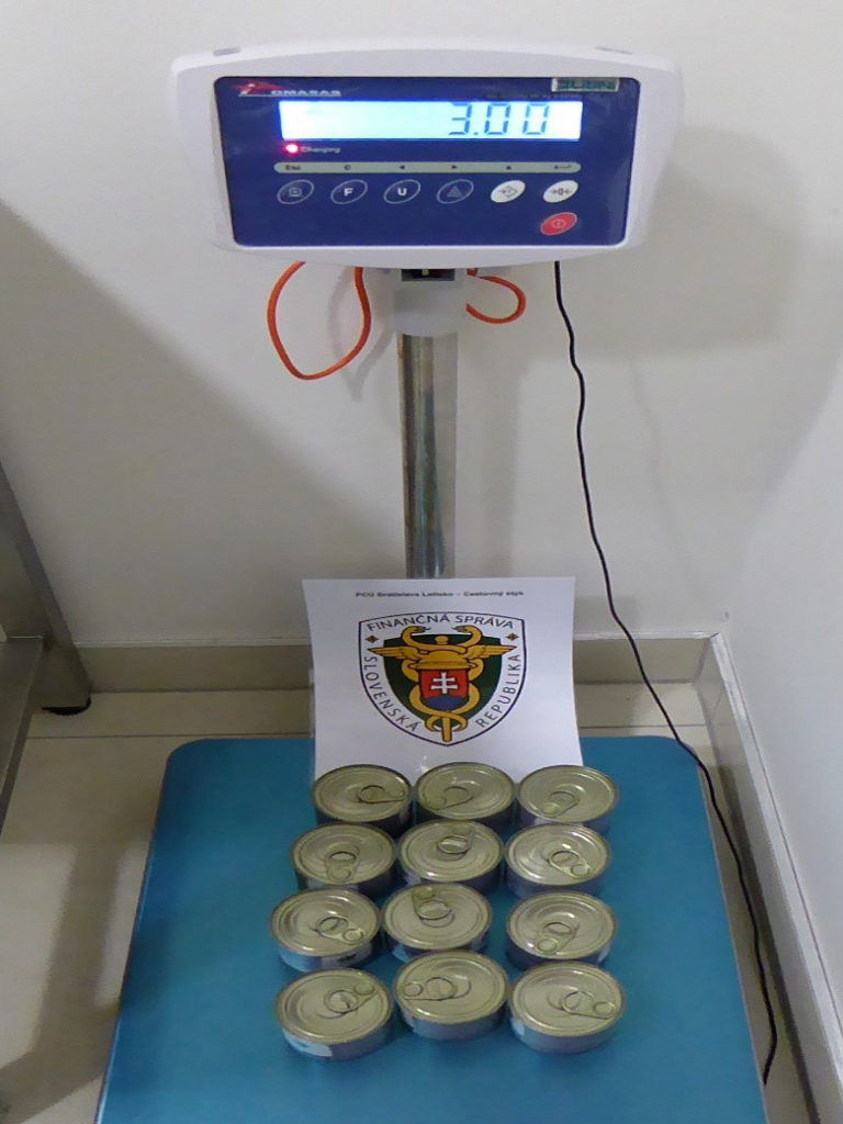 colníci, letisko Bratislava, mäso