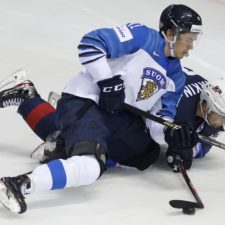 Dylan Larkin, Juho Lammikko