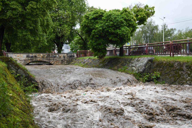 povodne, dažde