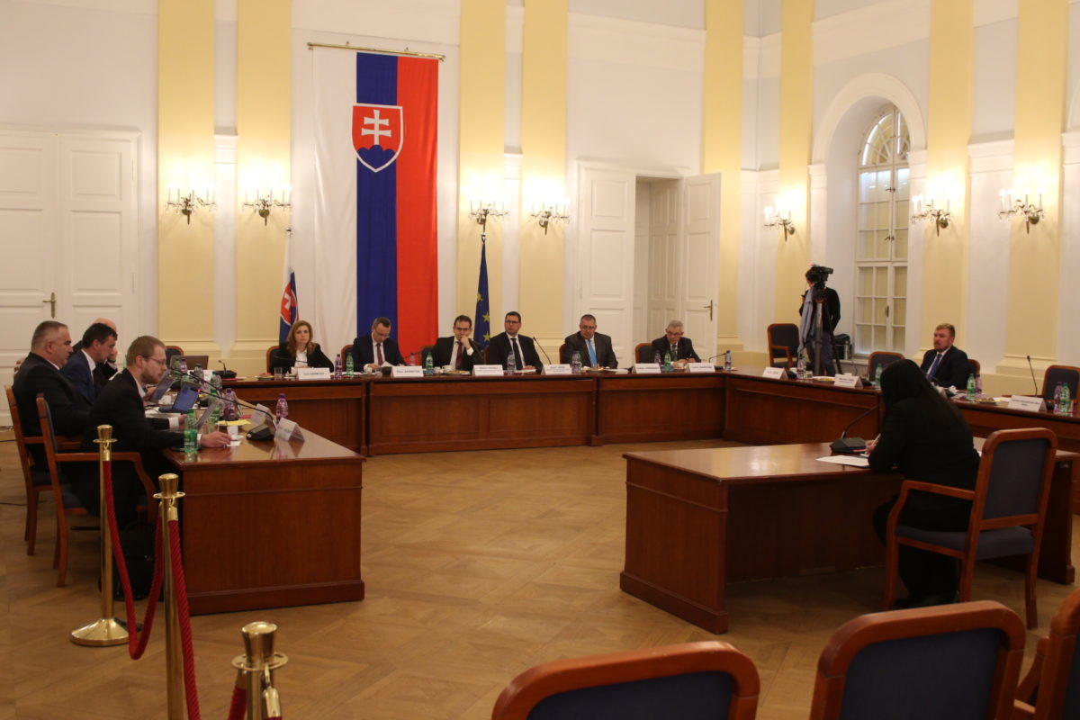 ÚSTAVNÝ SÚD: Tretie kolo vypočutia kandidátov