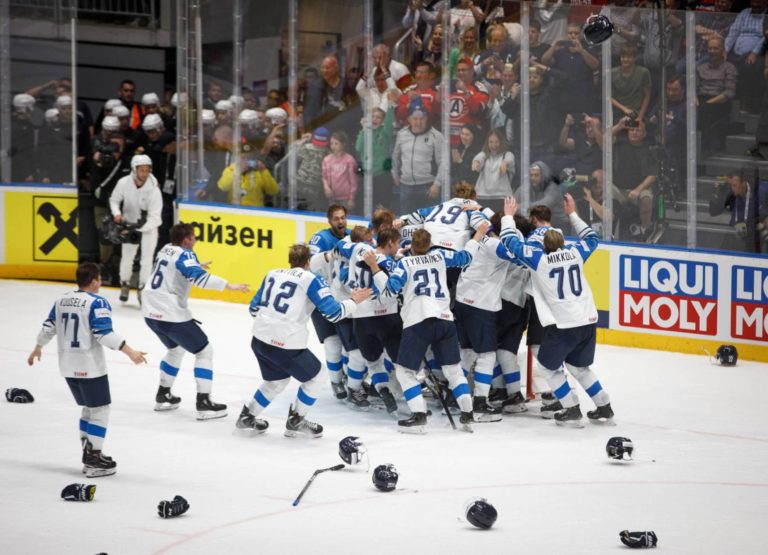 MS v hokeji (finále): Kanada - Fínsko