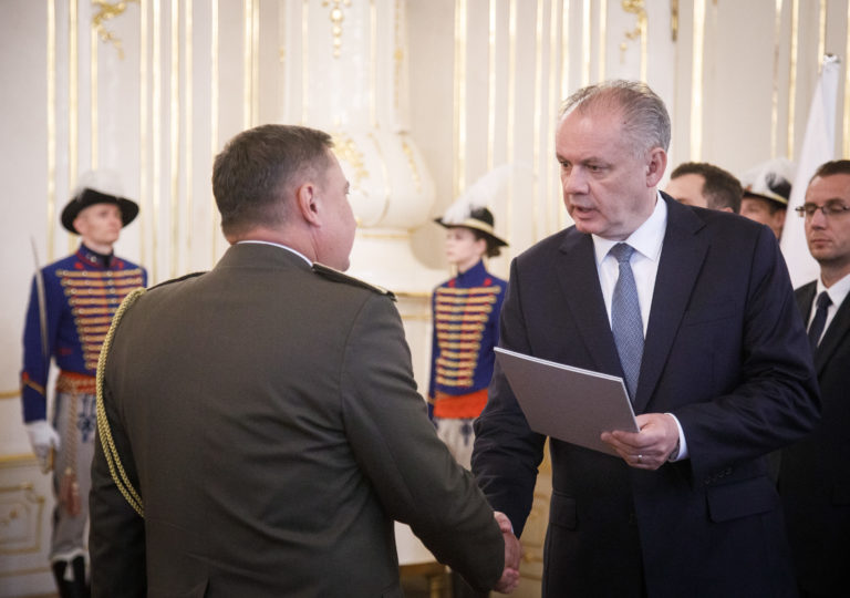 PREZIDENT: Vymenoval generálov Ozbrojených síl SR