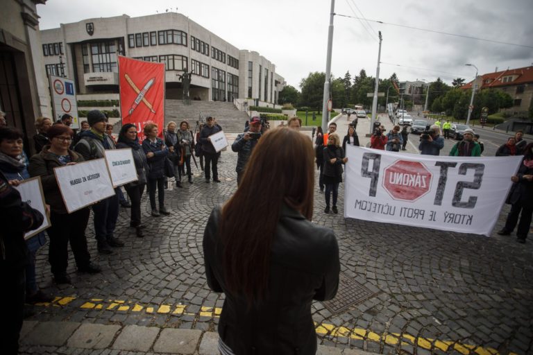 protest učiteľov