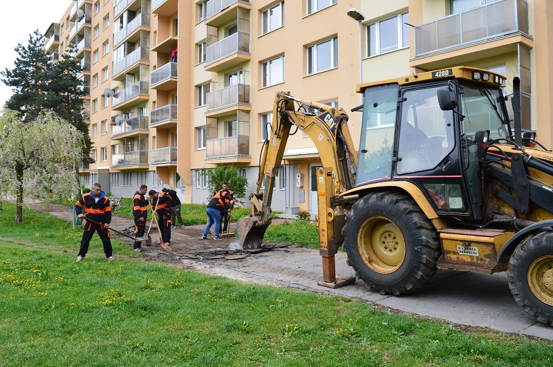 Pocac prac na bernolakovej ulici.jpg