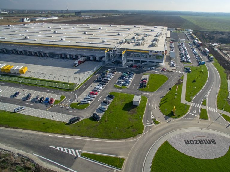 Reverzne logisticke centrum amazon v seredi.jpg