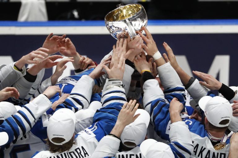 MS v hokeji (finále): Kanada - Fínsko