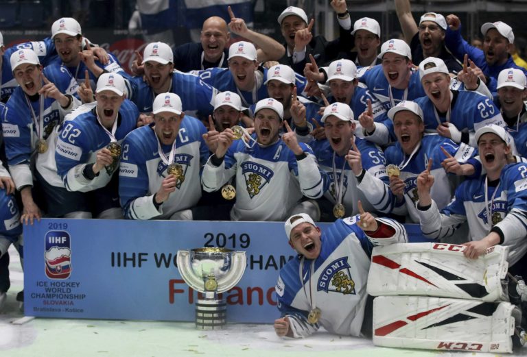 MS v hokeji (finále): Kanada - Fínsko