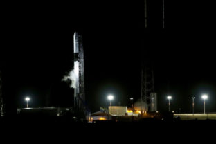 Raketa Falcon, SpaceX