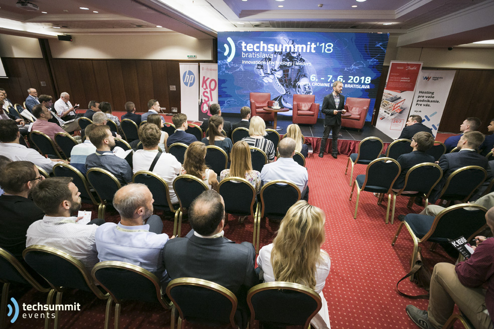 Techsummit_photo 4.jpg