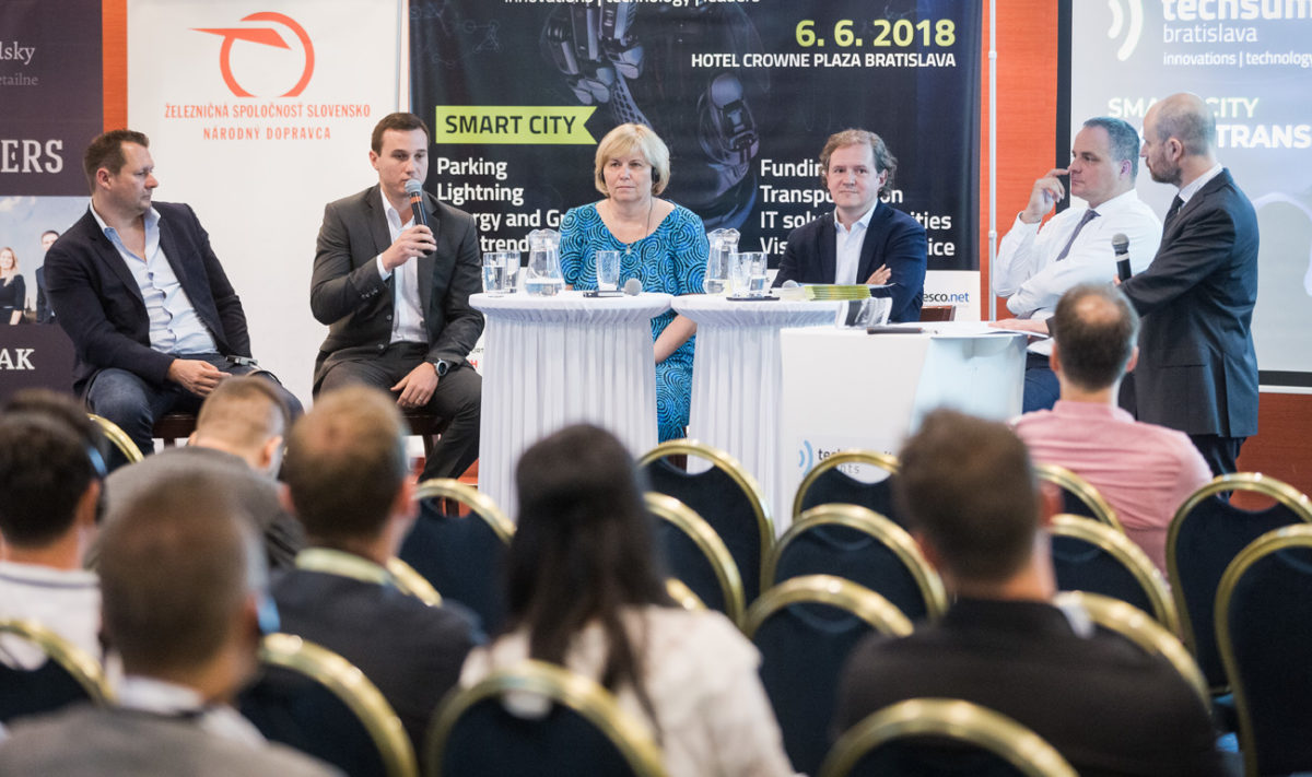 Techsummit_photo 5.jpg