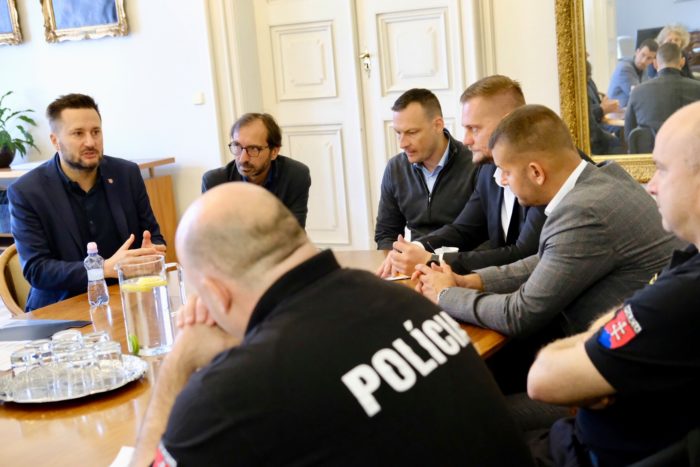 Matúš Vallo, polícia