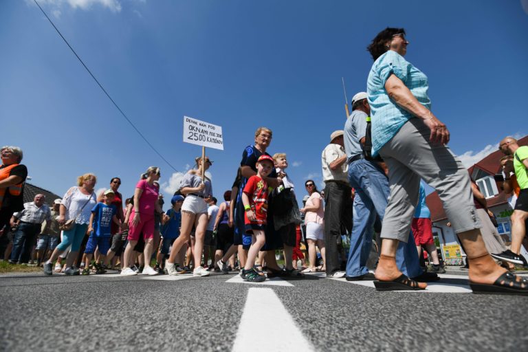 PROTEST: Za výstavbu cestného obchvatu v Jablonici