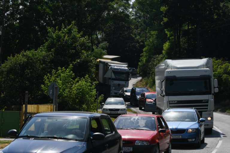 PROTEST: Za výstavbu cestného obchvatu v Jablonici