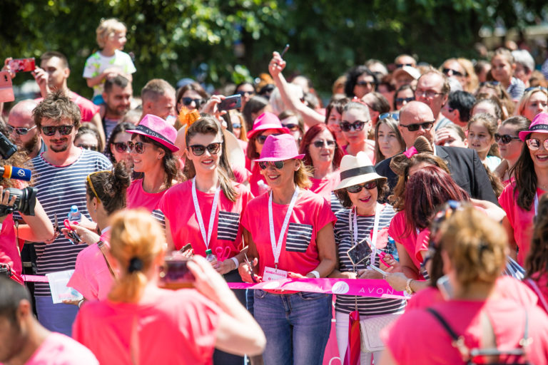 BRATISLAVA: Avon Pochod proti rakovine prsníka