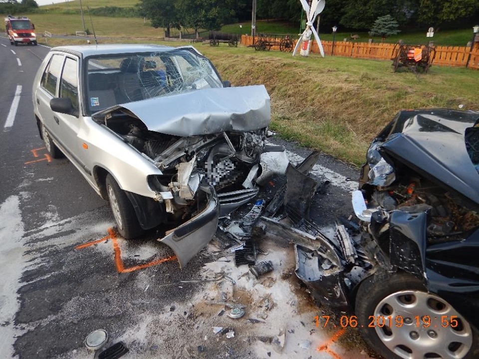 čelná zrážka, Škoda Felicia, Peuguot, Devičie