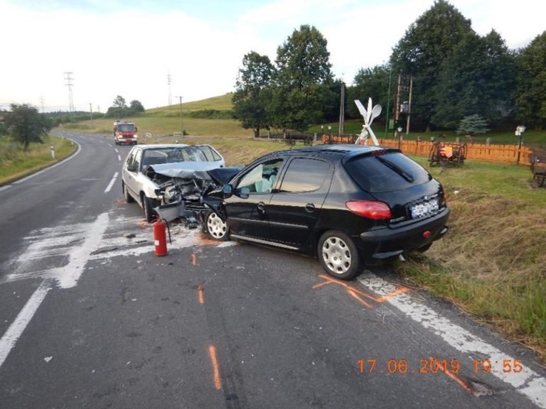 čelná zrážka, Škoda Felicia, Peuguot, Devičie