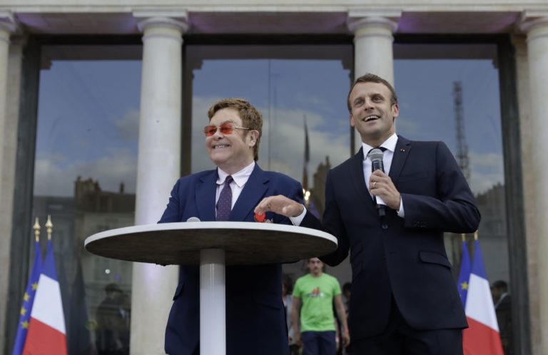 Elton John, Emmanuel Macron