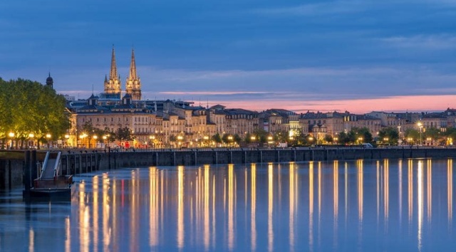 Bordeaux nightlife river xlarge.jpg|Bordeaux 1726060_960_720.jpg|Booked 1442353_960_720.jpg|La 926515_960_720.jpg