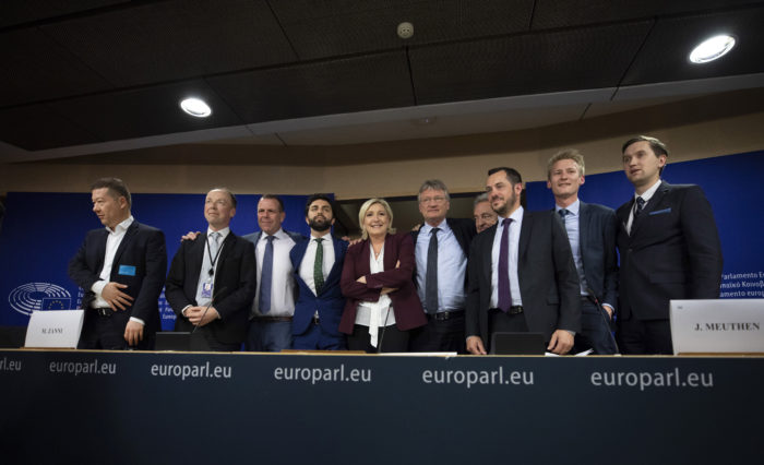 Identita a demokracia