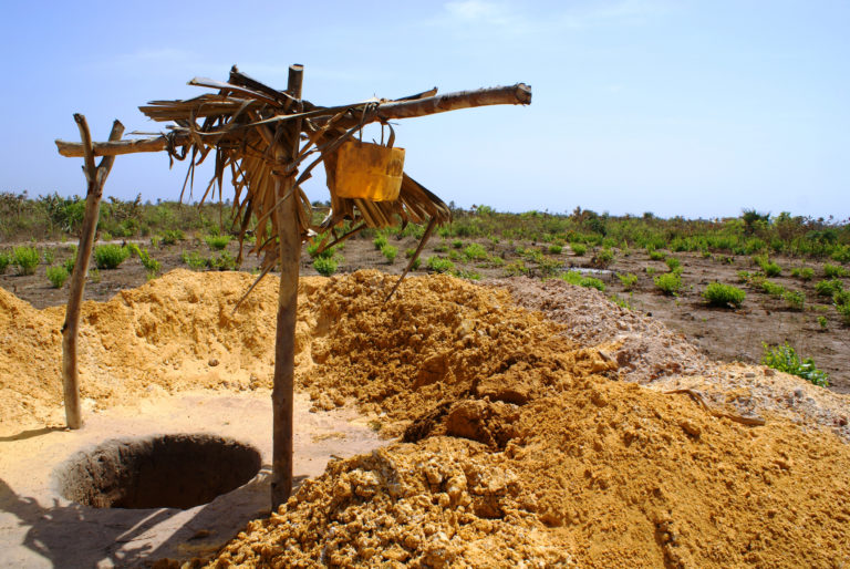 gettyimagesstudna-chlapec-india-smrt