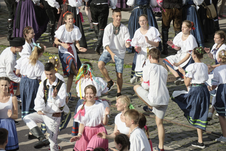 Cassovia Folkfest a rekord v tanci karička