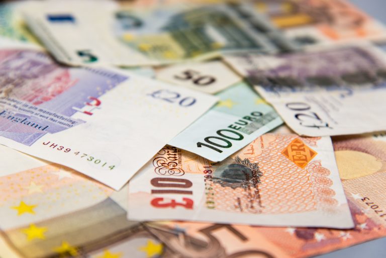 libra, euro, peniaze