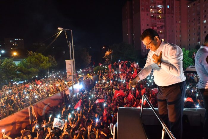 Ekrem Imamoglu, Turecko